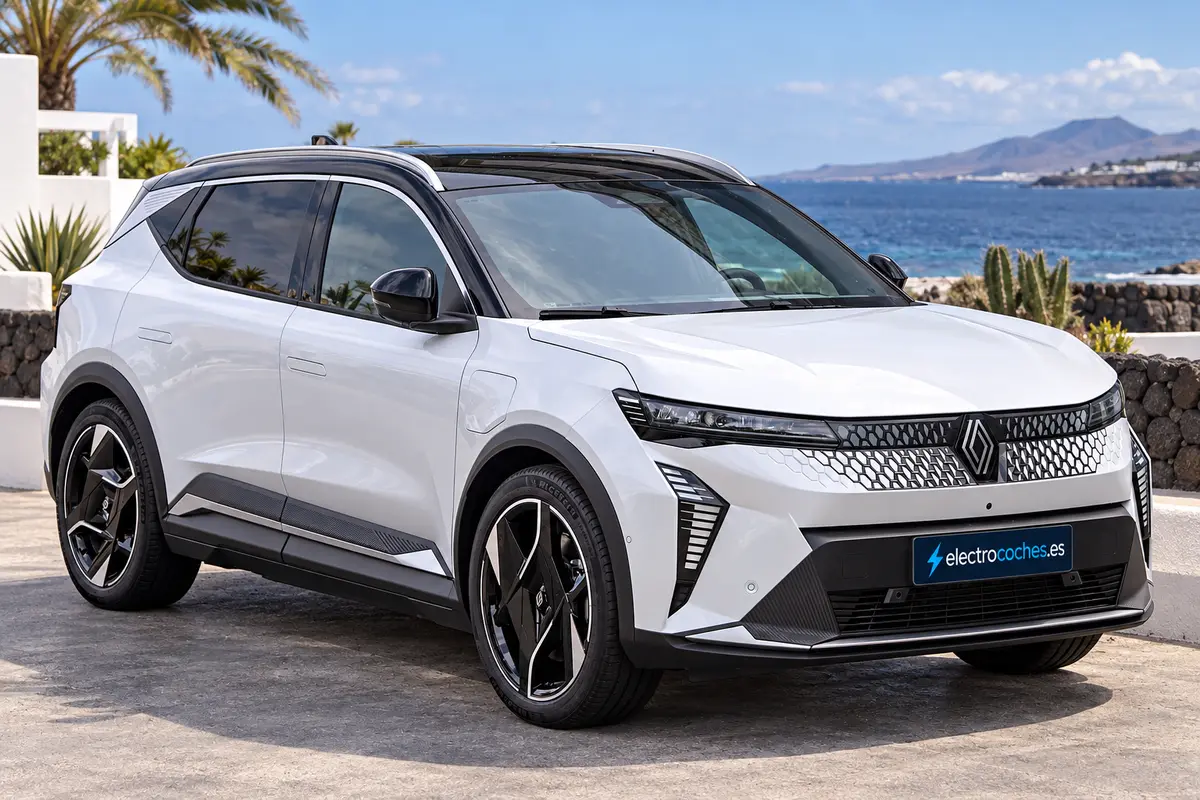 Renault Scénic E-Tech · foto ilustrativa en Canarias