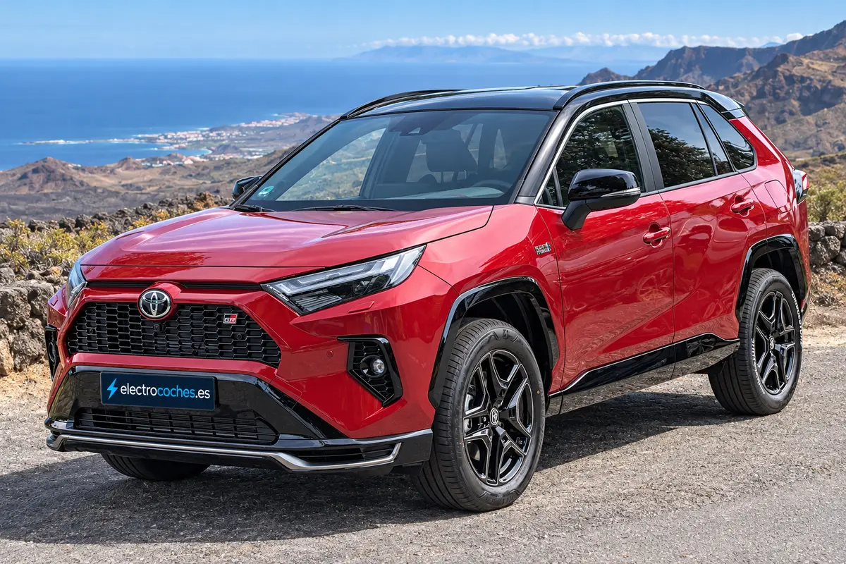 Toyota RAV4 Plug-in Hybrid · foto ilustrativa en Canarias