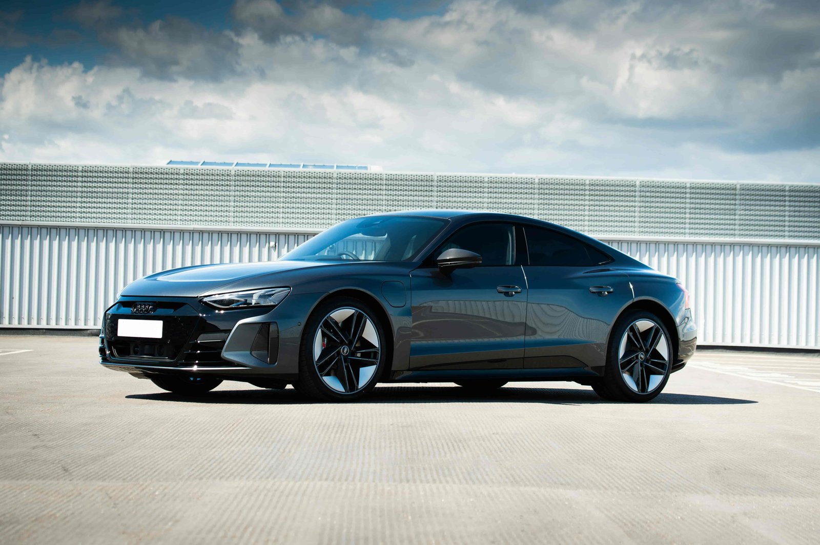 Audi e-tron eléctrico importado a Canarias
